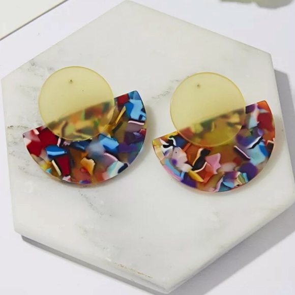 New! Bright Colored Tortoise Circle Post Earrings - Picture 3 of 5